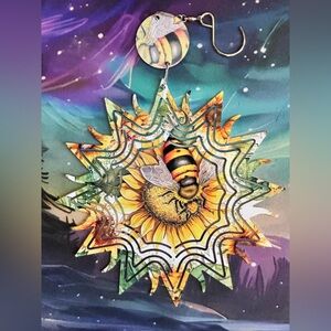 NEW 8” Bee on Sunflower Decorative Hanging Wind spinner